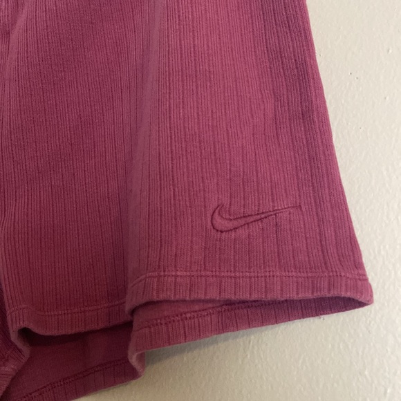 Nike woman’s spandex shorts - Picture 2 of 5